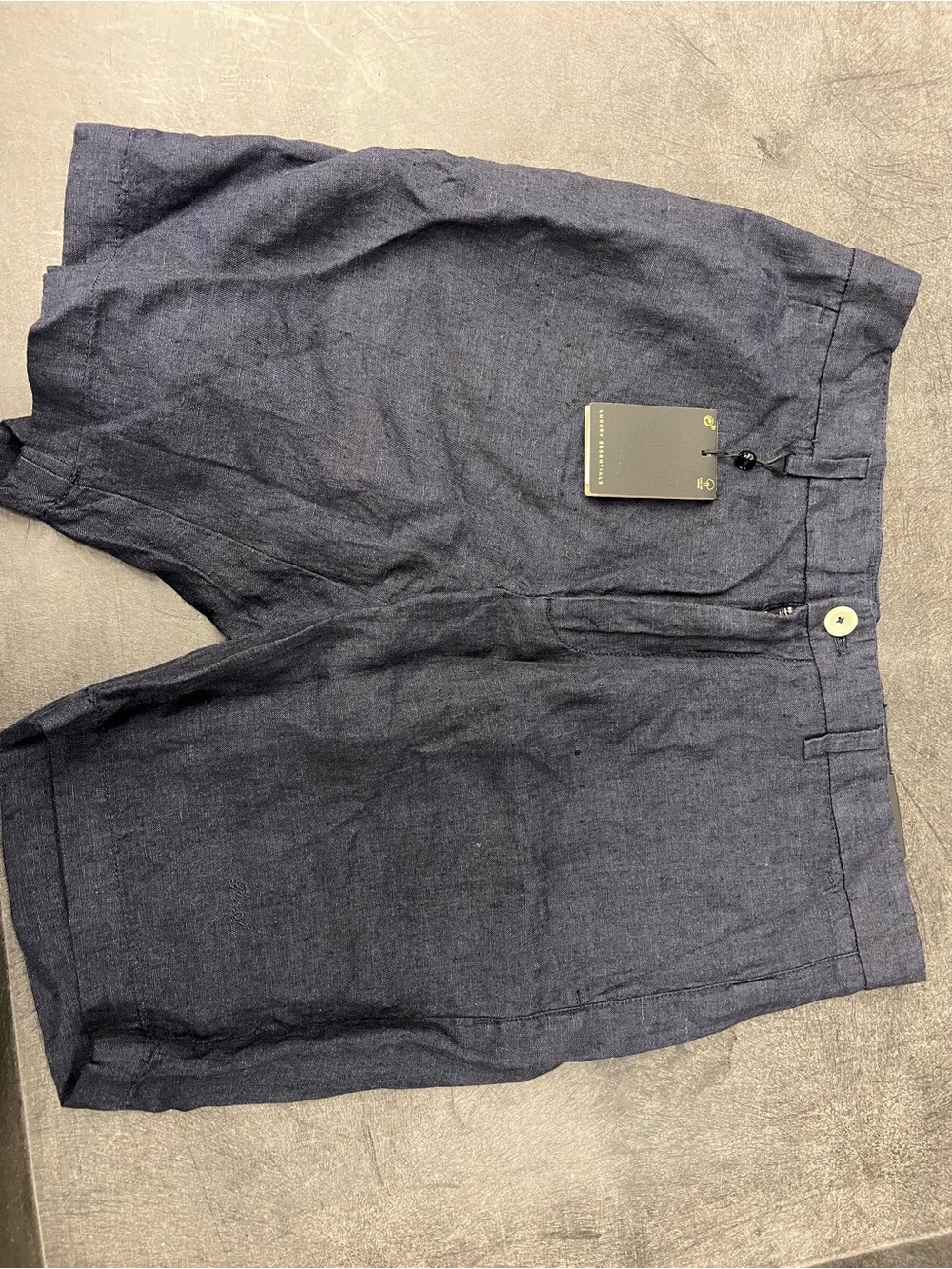 Men's Flat Front Linen-Blend Shorts in Navy